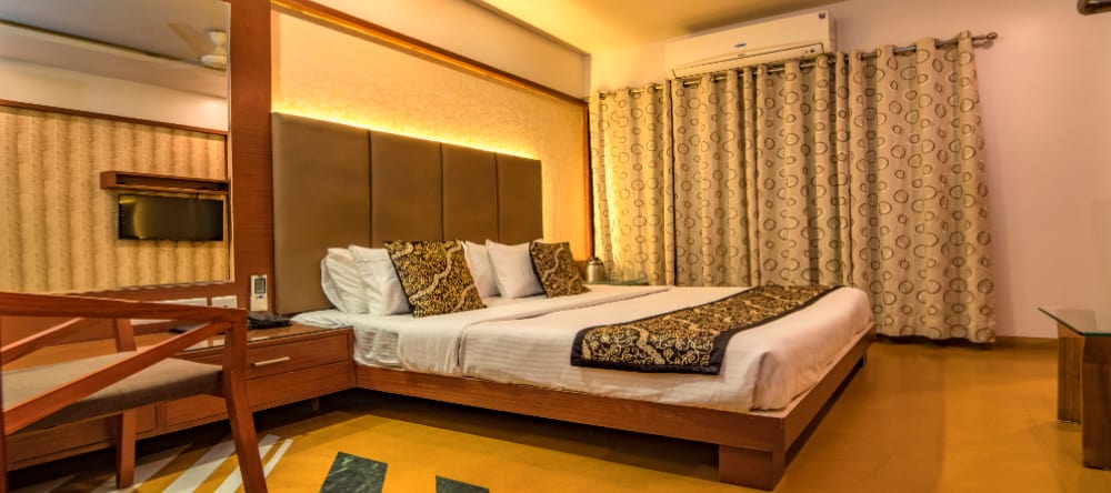 Hotel in Udaipur Near Railway Station